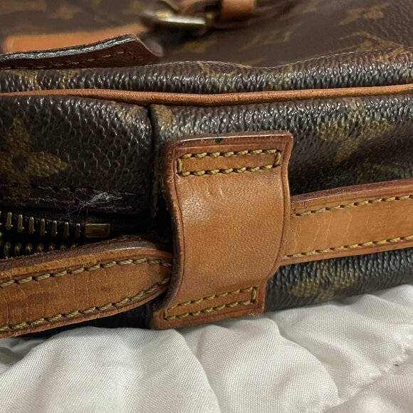 Louis Vuitton Juene Monogram Purse - Picture 10 of 16